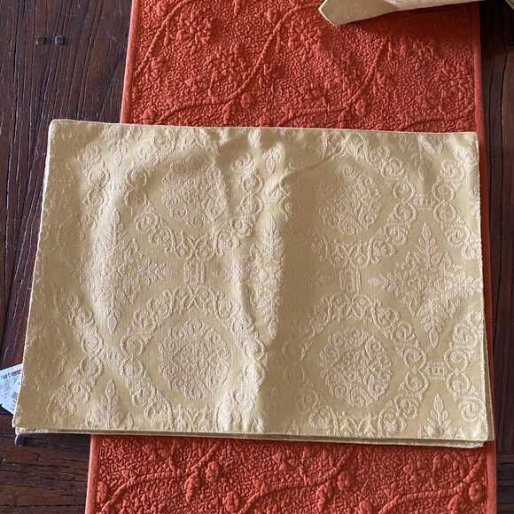 Pier 1 Imports Gold Jacquard Placemats – Set of 4 - Perfect for the Holidays - Picture 7 of 9
